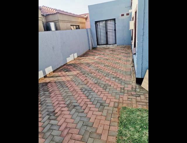 3 BEDROOM PROPERTY TO RENT IN PROTEA GLEN